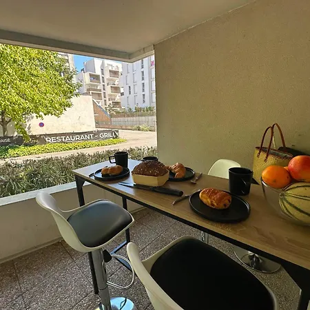 N 02 Halte - Parking Et Acces Petit-dejeuner